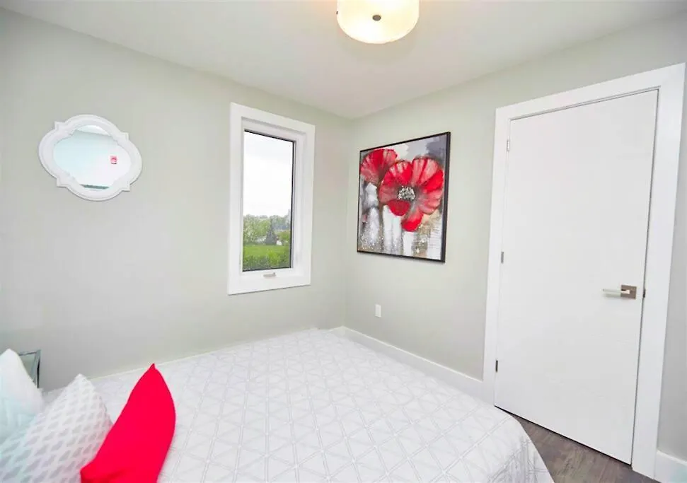 Luxury Boutique Two Bedroom Condo 3a Niagara Falls Hébergement de vacances